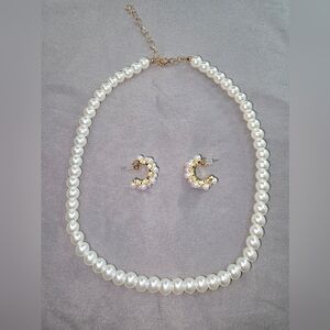 Gold and White Pearl Necklace with Earring Set.